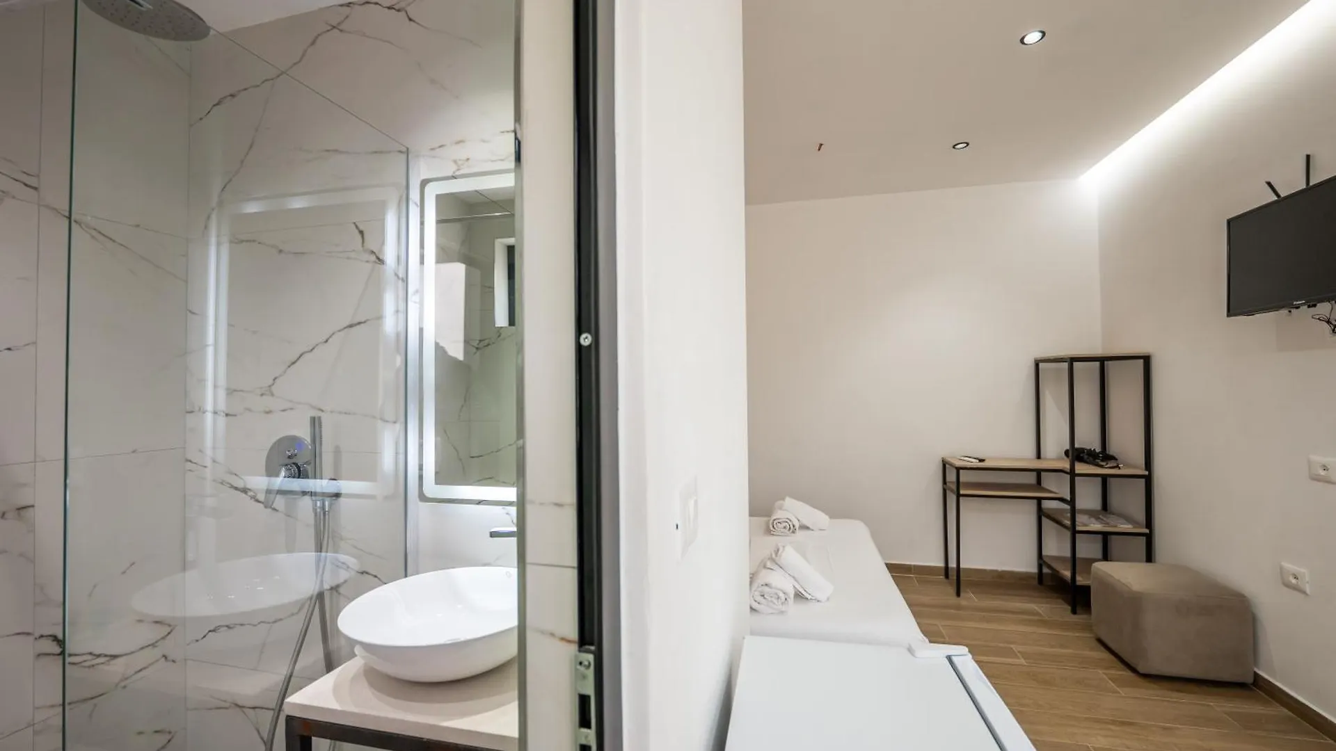 アパート Golden Sun Rooms Sarandë
