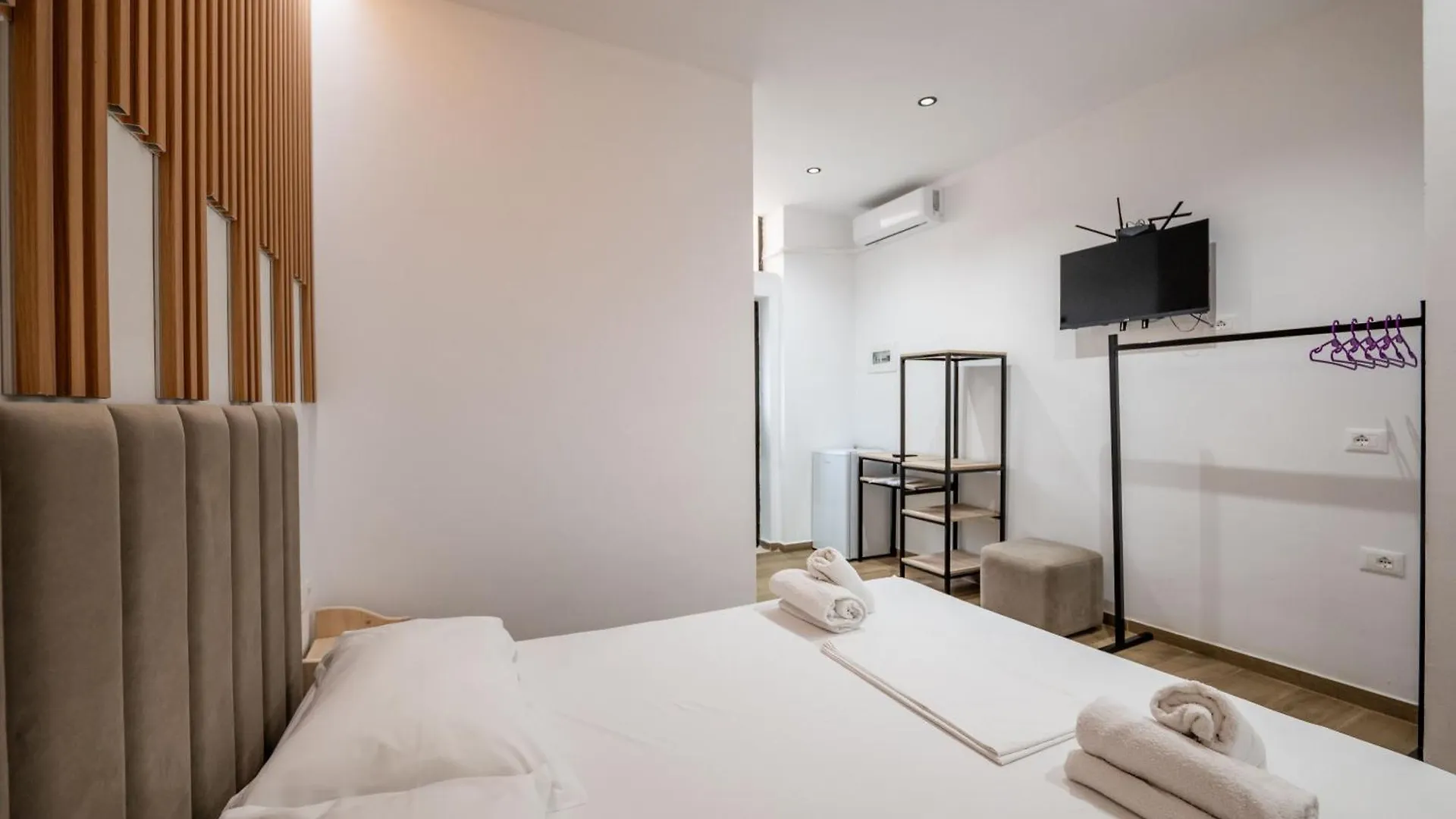 アパート Golden Sun Rooms Sarandë