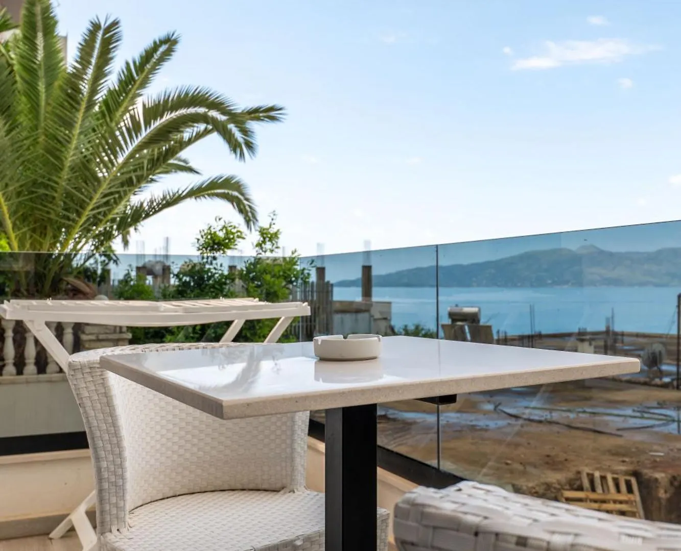 アパート Golden Sun Rooms Sarandë